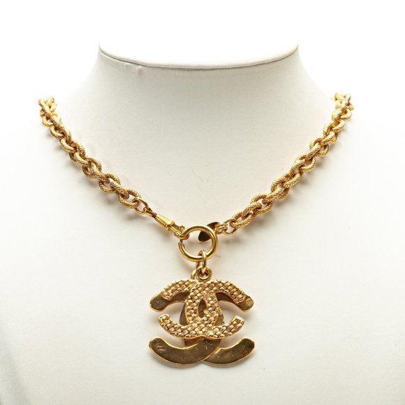 CHANEL Vintage Gold Logo Necklace - Picture 5 of 5